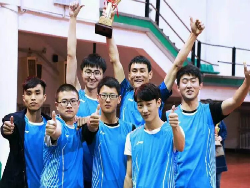 生命科学学院男排在校排球比赛中喜获冠军